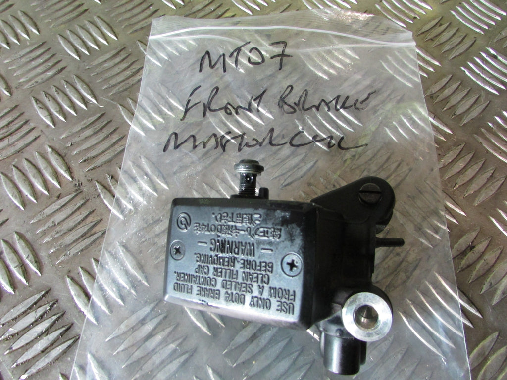 Yamaha MT-07, 2018>19, Tracer FRONT BRAKE MASTER CYLINDER maitre-cylindre de fre