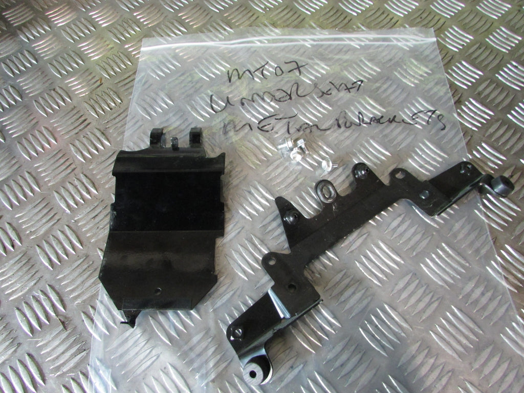 Yamaha MT-07, 2018>19, Tracer under seat brackets fixation de sous le siège,,und