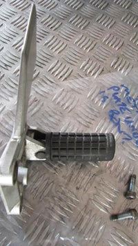 Daelim Roadwin 125 VJ BA4 2004/7 Platine et repose pied droite avant gauche pilo