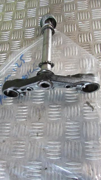 Daelim Roadwin 125 VJ BA4 2004/7 T de Fourche inferior,BOTTOM YOKE CLAMP