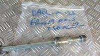 Daelim Roadwin 125 VJ BA4 2004/7 axe de la rue avant,, front axle spindle FRONT