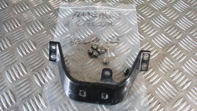 Daelim Roadwin 125 VJ BA4 2004/7 VIS Ecrou Goujon de fixation de le reservoir d