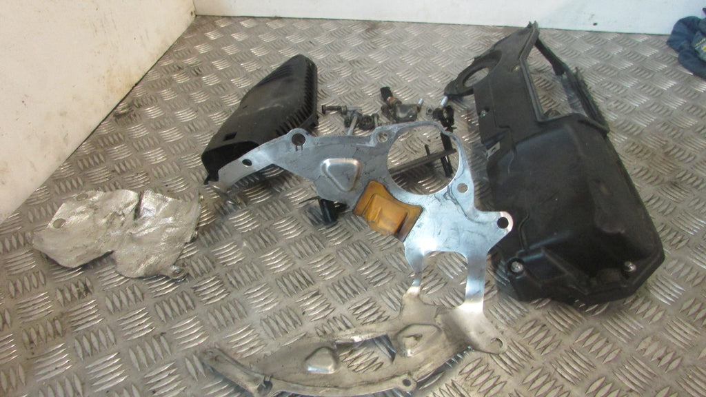 BMW 330d M57 D30 N2 E90 E91 E92 E60 E61 Engine plastic covers, Caches moteur en