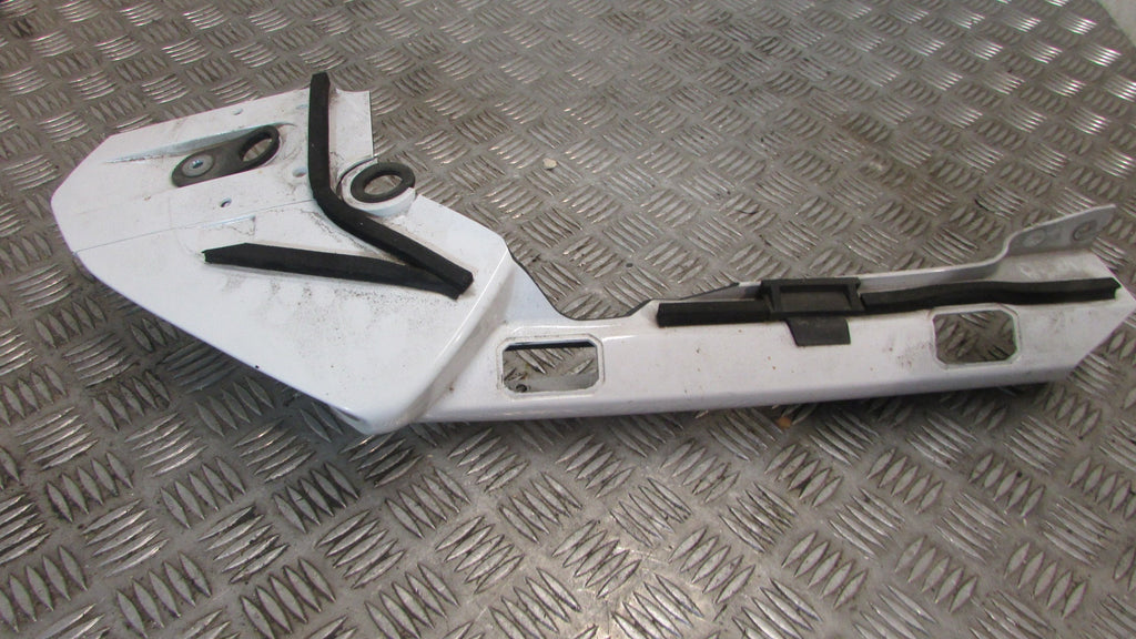 Yamaha FJR 1300 ABS 2007, 2006>2012 carénage lateral sous le siège droite, Fairi