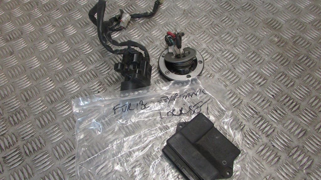 Yamaha FJR 1300 ABS 2007, 2006>2012 kit serrure 3 x clef bouchon réservoir serru