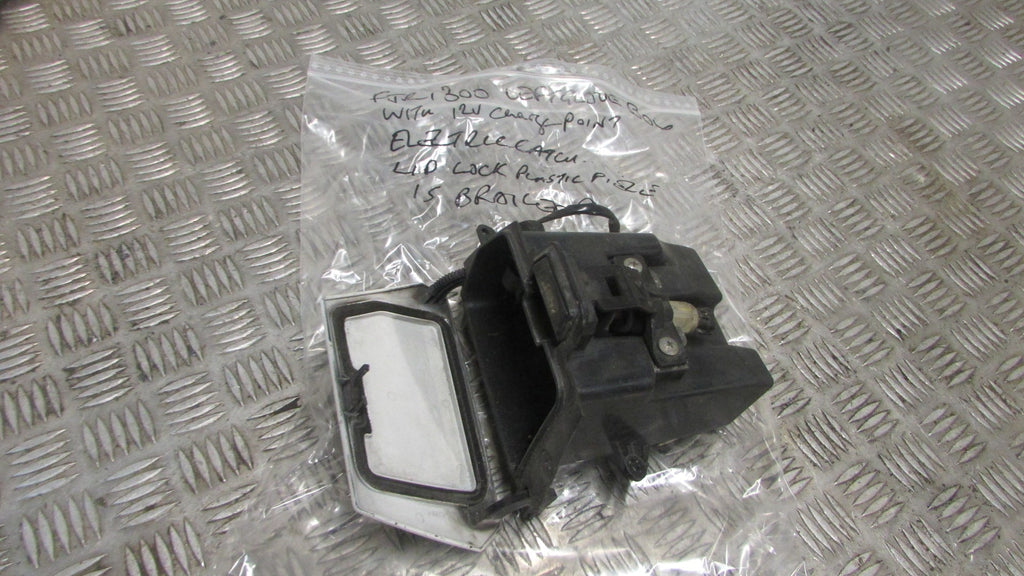 Yamaha FJR 1300 ABS 2007, 2006>2012 boite à gants ,glove box