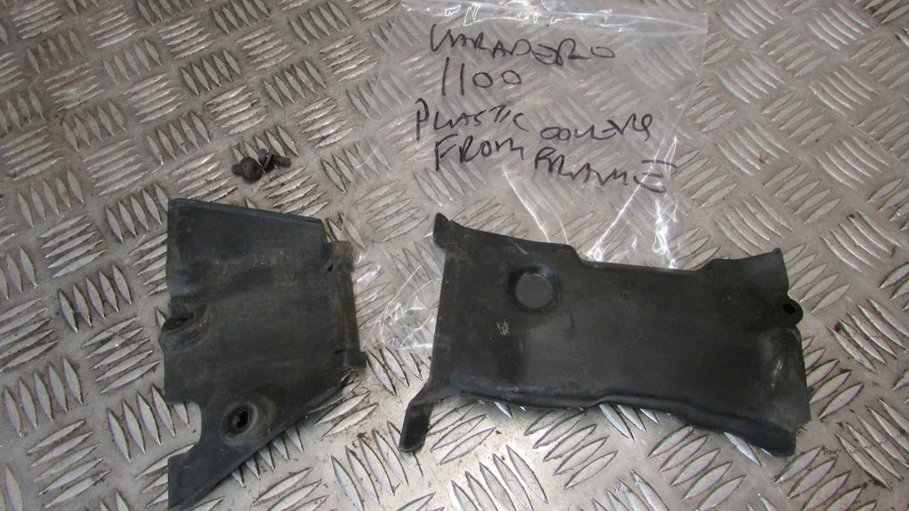 Yamaha Virago XV1100 3LP 1990 Cache pour cables cadre,Plastic covers frame,,