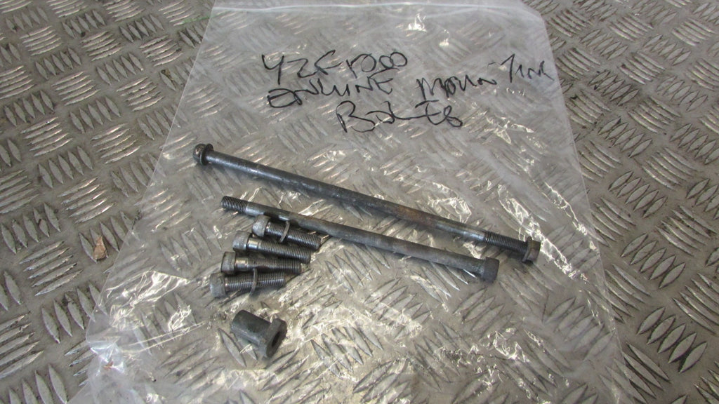 Yamaha Thunder Ace YZF1000R 4VE 1996>2003 Vis Suport moteur,,engine mounts bolts nuts screws fixings