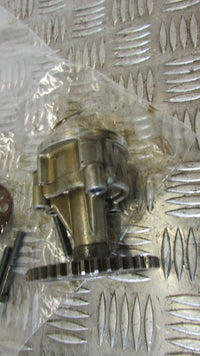 Yamaha Thunder Ace YZF1000R 4VE 1996>2003 la pompe à huile,. ,oil pump