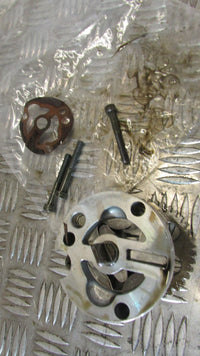 Yamaha Thunder Ace YZF1000R 4VE 1996>2003 la pompe à huile,. ,oil pump