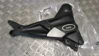Triumph Trophy 900 T336 repose pied platine droit, passanger foot rest mounting