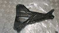 Triumph Trophy 900 T336 repose pied platine droit, passanger foot rest mounting
