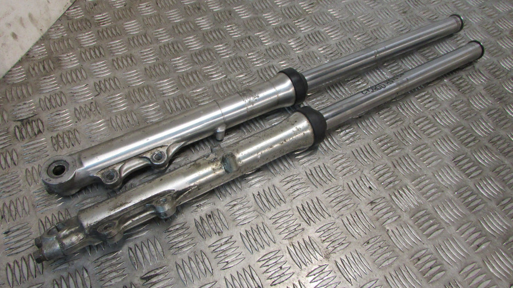Honda CB 400 N Super Dream 78/84 fourches gauche et droit le paire, ,LEFT & RIGHT FORKS, Pair, strait ,There are scratches on the crome in the line of travel, Il y a des rayures sur le chrome dans le sens du déplacement,