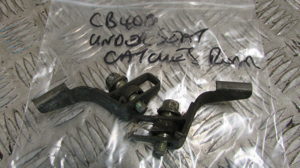 Honda CB 400 N Super Dream 78/84 Lever pour le unité de verrouillage sous la selle,Lever for under seat lock ,Supporto serratura sella Unterstützung,