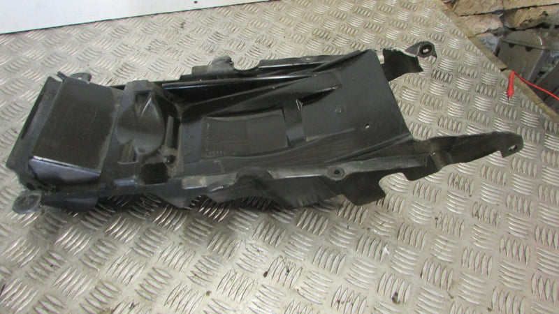 Suzuki SV 650 2002, 99/02 carénage sous le siège selle, guarde boue arrier AR,,U