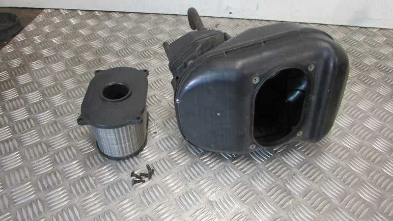 Suzuki SV 650 2002, 99/02 ,boîte de filtre à air ,AIR filter BOX , ,