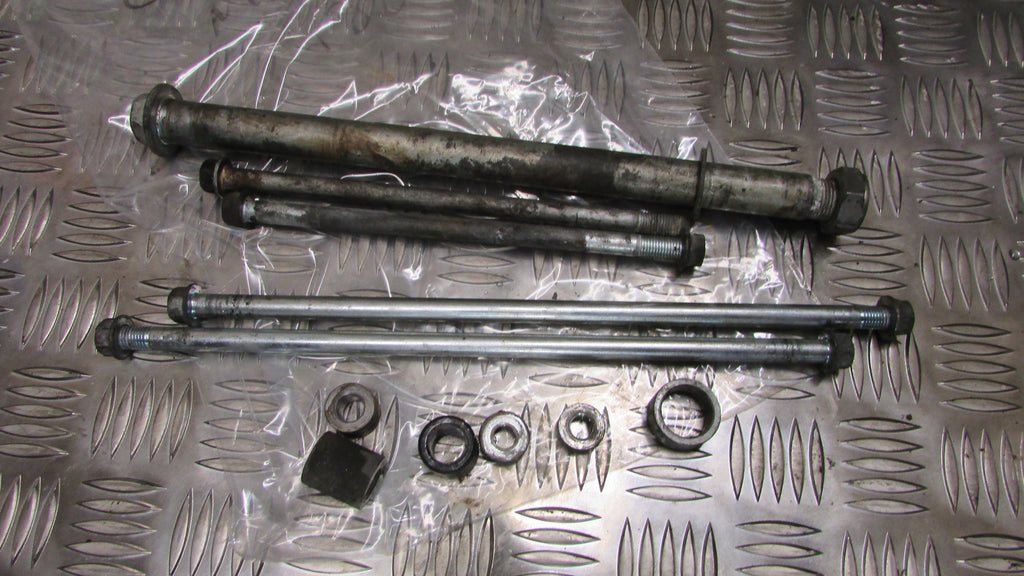 Honda CBF 600 SA  04,05,06,07 Vis Suport moteur, engine mounts bolts nuts screws