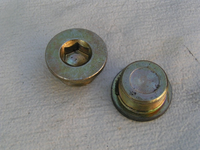 Honda CBR 600 F 4 99 00 2000  bouchons de moteurs de sous vilebrequin. engine pl