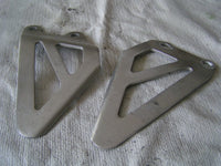 Triumph 955i Daytona,  Pair REPOSE-PIEDS TALON GUARDE, heal guards OEM