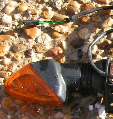 Kawasaki Z 750 2007 - 2010 clignotant gauche ou droit