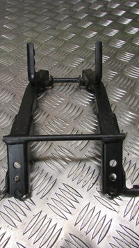 Honda CBF 600 SA  04,05,06,07 Section de cadre amovible en dessous du siège, Rem