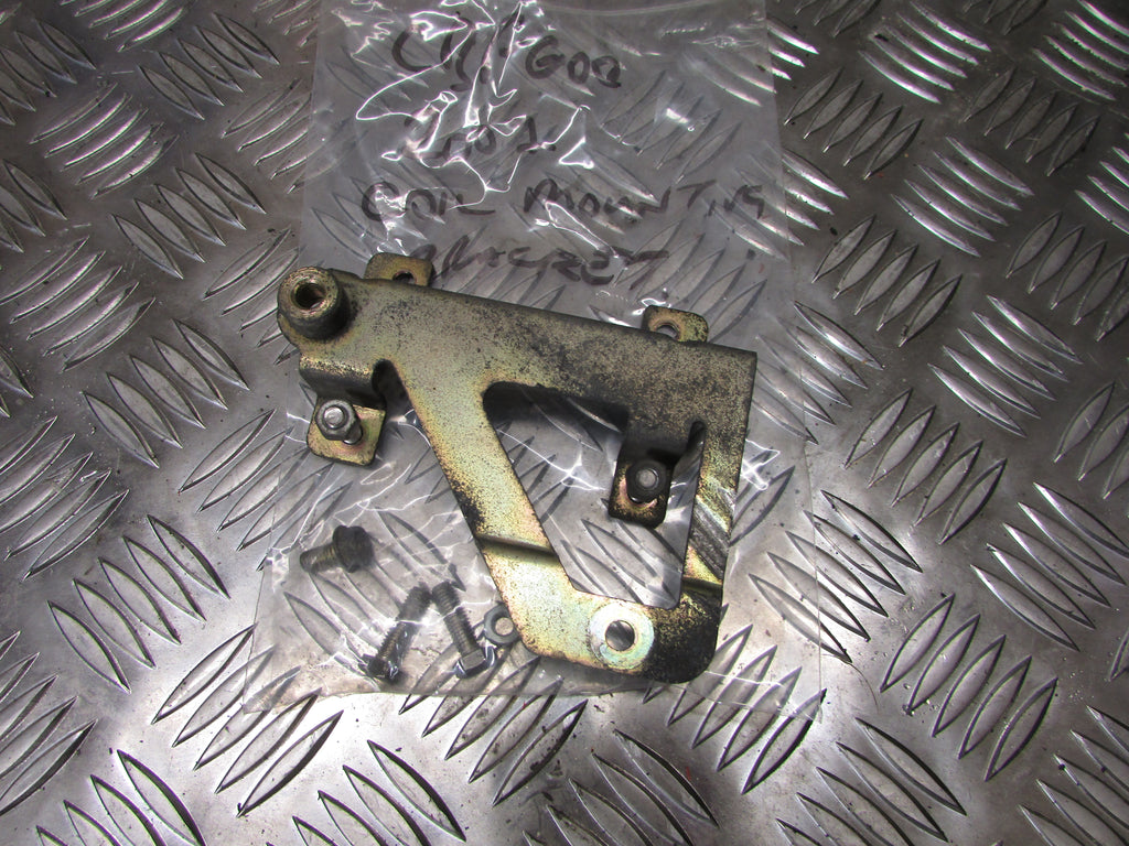 Honda CBF 600 SA , 04,05,06,07 suport bobine d'allumage bracket for coils