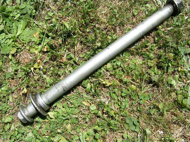 Honda CB 600 FA Hornet  ABS 2007 >2012,Axe de rue arrier rear wheel axle spindle