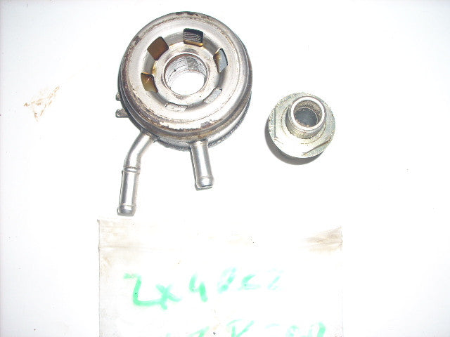 Kawasaki ZX9R 99 C2  MONTAGE DE FILTRE A HUILE ET ECHANGEUR, OIL FILTER MOUNT AN