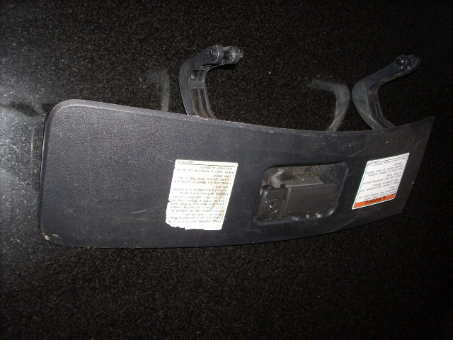 Suzuki 650 AN Burgman  (03-10) Boîte à gants aucune clé, Glove box no key