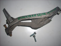 CBR1100 XX Honda Super Blackbird 2002 (97-03) Platine et repose pied droite AR,a