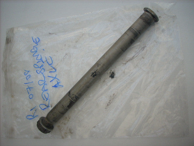 Yamaha YZF R1 2007-2008 4C8 07-08 Axe de rue arrier,, rear wheel axle, spindle,