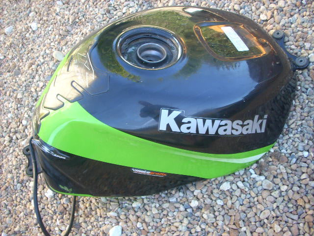 KAWASAKI NINJA ZX6R ZX-6R J1 J2 2000 2001 2002 reservoir carburant essence, tres