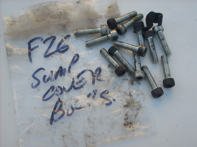 Yamaha FZ6 S2 2009 5VX (ok 07 08 09 )15993mile, 25588km, boulons de sous carter