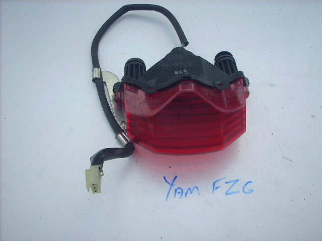 Yamaha FZ6 S2 2009 5VX (ok 07 08 09 )15993mile, 25588km, feu de stop arrière REA