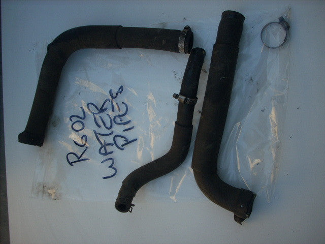 Yamaha YZF R6 5EB 99/02 durite d'eau , tube de l´eau, various pipes, Kühlerschla