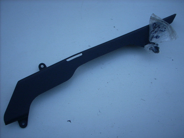Yamaha YZF R6 5EB 99/02 GARDE chaine , chain guard