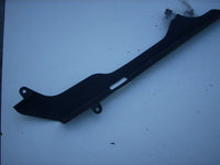 Yamaha YZF R6 5EB 99/02 GARDE chaine , chain guard