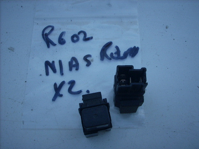 Yamaha YZF R6 5EB 99/02 RELAIS x 2 NAIS NAI5 Relays x 2 Headlight dimmer