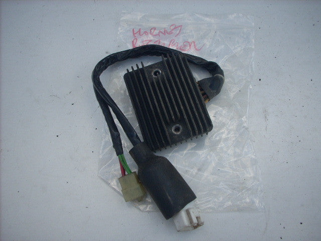 Honda Hornet CB 900 F 2H CS48 02>07, Regulateur RECTIFIER regulator, Gleichricht