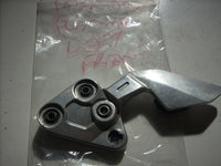 Yamaha Fazer FZS FZ 1000 2001/2005 5LV Platine pour repose pied gauche avant AV