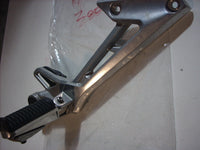 Yamaha Fazer FZS FZ 1000 2001/2005 5LV Platine et repose pied droite AR,arriere,