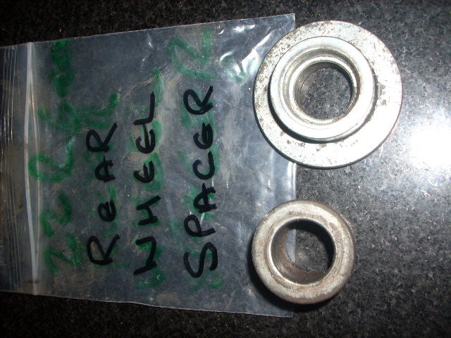 2004 Kawasaki ZZR 600 ZX E11, entretoises de roue arrier AR rear wheel spacers