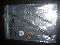 2004 Kawasaki ZZR 600 ZX E11, vis boulons de fixation du moteur , engine retaini