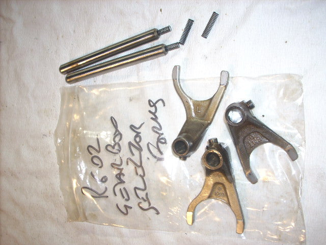 Yamaha YZF R6 5EB 99/02 fourchettes de sélecteur de vitesses. gear selector fork