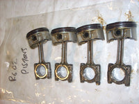 Yamaha YZF R6 5EB 99/02 jeu de pistons et bielles. set of pistons and conrods.