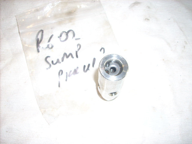 Yamaha YZF R6 5EB 99/02 huile ramasser montage. oil pick up mount .