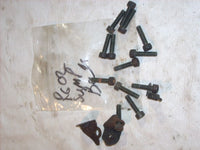 Yamaha YZF R6 5EB 99/02 boulons de sous carter moteur. sump bolts.