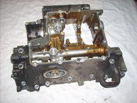 Yamaha YZF R6 5EB 99/02 ½ engine casing bas, ENGINE CASE MOTOR CASES bottom.