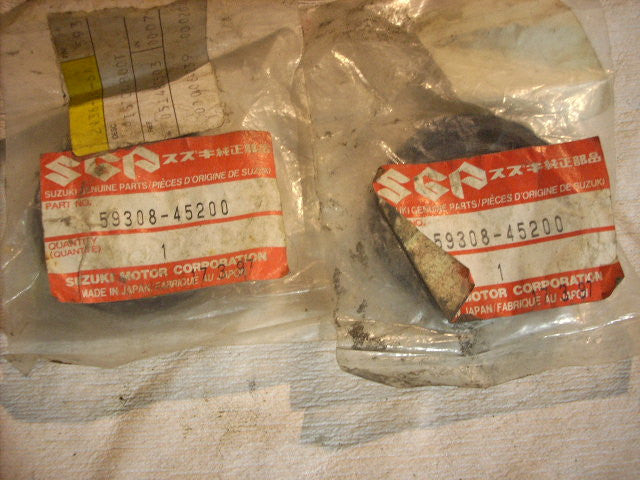 Suzuki GSX 1100 E T 1979 >1982, 59308- 45200 brake caliper piston boot seals , j