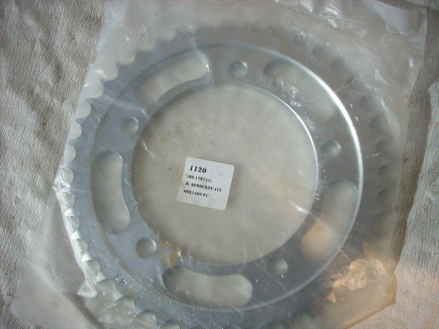 Rear Sprocket, Pignon arrier AR  Suzuki GSX 1400 K1 new 41 teath dents 95-179741